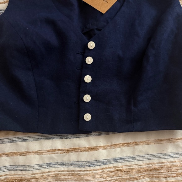 Christian Siriano Navy Blue cropped blazer Top with pearlescent buttons - Picture 3 of 7